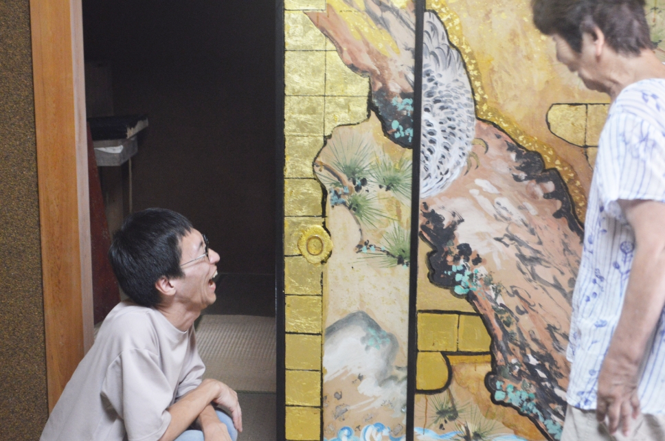 人々の笑顔が集うお店